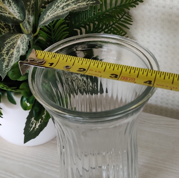 Vintage 1970s Clear Ribbed Glass Vase 8.5" Tall Marked E.O. Brody Cleveland Ohio - Picture 6 of 8